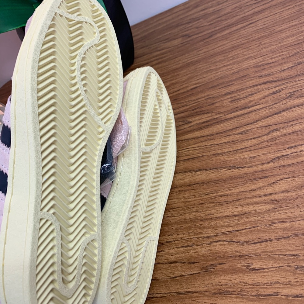 Adidas Shoes - Picture 5 of 8